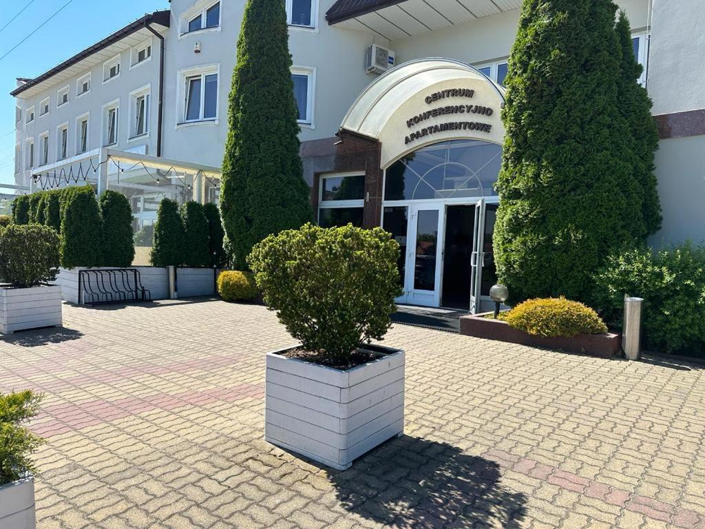 Centrum Konferencyjno-Apartamentowe Mrowka Варшава Екстериор снимка